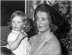 Prințesa Diana și mama sa, Frances.