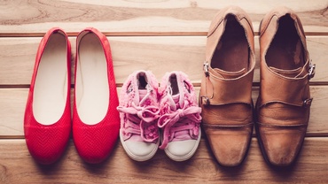 De ce nu este bine să intri încălțat în casă? Avertizările medicilor