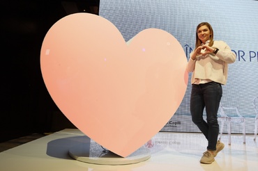 Ajutor pentru bebeluşii prematuri. Simona Halep vă invită să le daţi copiilor o şansă la viaţă