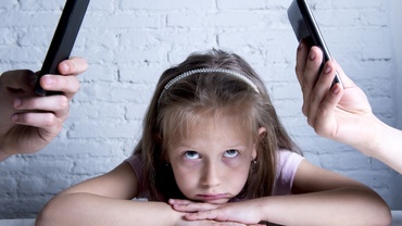 Dragă părinte care citești asta de pe telefon