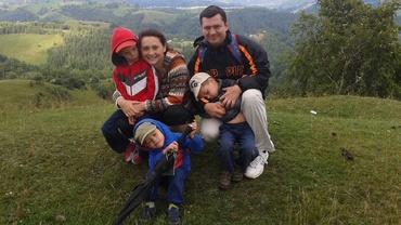 O zi din viața unui tată cu trei copii, toți băieți!
