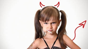 Copilul tău fură sau minte? Care sunt comportamentele pe care nu trebuie să le treci cu vederea şi ce este de făcut