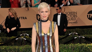 Ce înseamnă să fii mamă. Michelle Williams, mamă care îşi creşte singură fiica, defineşte perfect maternitatea