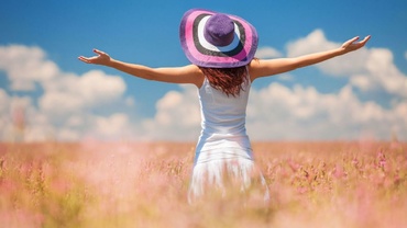 Nu, mamă, nu greşeşti deloc dacă te mai pui şi pe tine pe primul plan