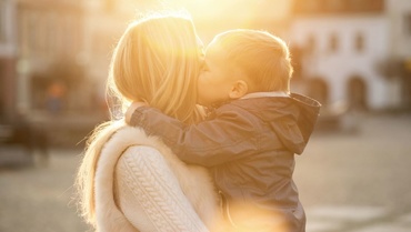 ”I-aș fi tras o mamă de bătaie lu’ copilu’ ăla! Mucosul nabii!”