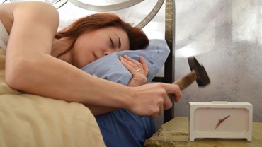 Studiile o spun: “Ne pare rău, dar soţia ta are nevoie de mai mult somn ca tine”