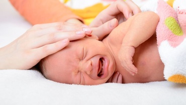 6 moduri geniale prin care să îţi linişteşti  bebeluşul, când plânge