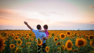 Specialistul spune: „6 daruri de la tată, pe care nicio avere nu le poate cumpăra”