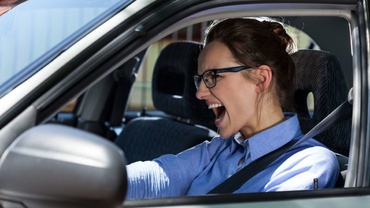 O baterie pe verde, vă rog! De câți amperi? De 9,5.