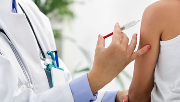 UPDATE Legea vaccinării va ajunge curând pe masa Guvernului. Părinții, pedepsiți dacă refuză vaccinarea copiilor