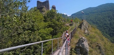 Destinații de o zi aproape de București – Cetatea Poenari și alte trei obiective