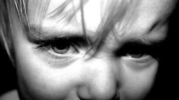 În parc cu copiii, îmi vine să plâng pentru ei