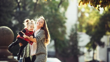 Copilul nu se învață așa, dar mama da