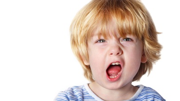 Comportamentul ”urât” al copilului e un strigăt de ajutor. Să-l ascultăm!