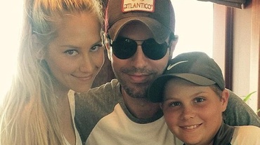 Enrique Iglesias şi Anna Kournikova au devenit părinţi de gemeni, după o sarcină ţinută secretă. Ce nume poartă micuţii