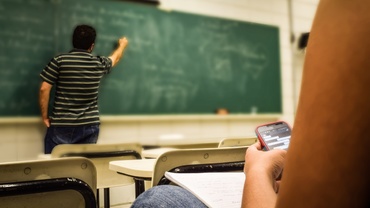 Se va modifica regulamentul şcolilor: schimbări atât pentru elevi, cât şi pentru părinţi