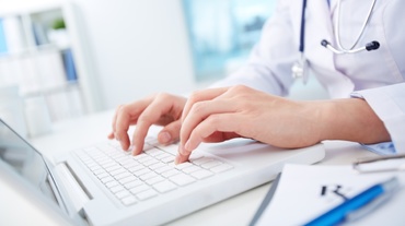 Medicina pe internet, riscuri și beneficii