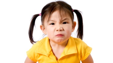 Cele mai eficiente fraze pentru a calma tantrumurile copilului de 3-4 ani