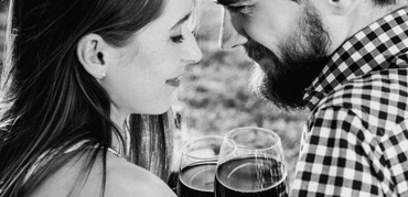 Înainte să fii mamă, ai fost iubita lui. Îți mai amintești?