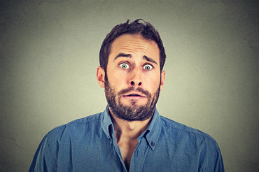 De ce ne este frică de femei?