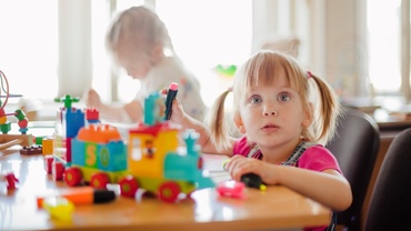 Tehnici simple de a îmbunătăţi puterea de concentrare a unui copil