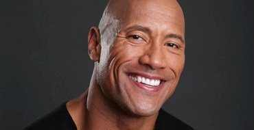 The Rock, tătic pentru a treia oară! Prima fotografie cu mezina e adorabilă