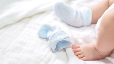 De ce au bebeluşii mai multe oase decât adulţii?