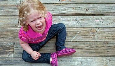 Când vezi o mamă al cărui copil face o criză de plâns