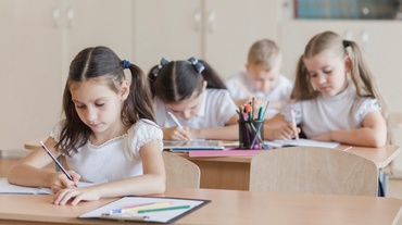 Structura anului școlar 2018-2019. Când poți programa vacanțele familiei.