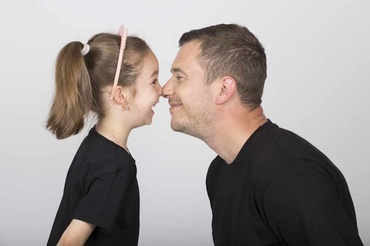 PE FIU-MIU O SĂ-L CHEME CARLOS SOPHIAN!!!