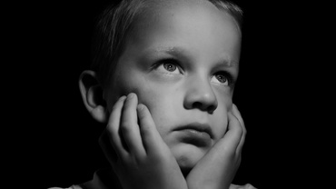 Poveştile mămicilor: Copilul tău adoptat are intoleranţă la gluten?! Ştii că îl poţi da înapoi, dacă e defect?