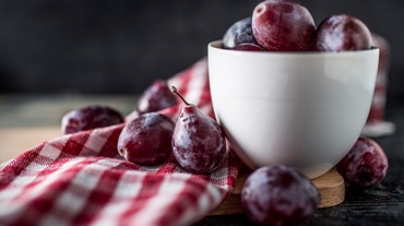 Beneficiile consumului de prune. De ce este bine pentru copii să mănânce prune