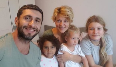 Dragos Bucur, despre procesul de adopţie al unui copil. "Din 12 familii, 11 nu voiau să audă de un copil de etnie romă"