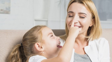 12 jocuri de copii pe care noi le jucăm oriunde, oricând, oricât