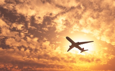Un avion a fost nevoit să se întoarcă la sol, pentru că o mamă își uitase copilul: ”Domnul fie cu noi. Putem să ne întoarcem?”