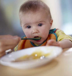 Alimente ce trebuie evitate pana la 2 ani