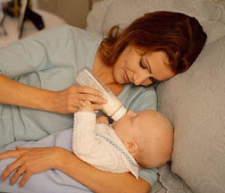 Cum obisnuiesc bebelusul sa bea din biberon?