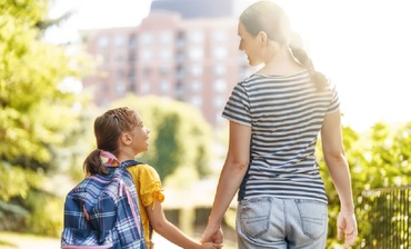Ce are nevoie să audă copilul tău, după prima zi de școală/gradiniță