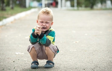 Dacă scapi fără să țipi dintr-un tantrum al copilului ești erou!