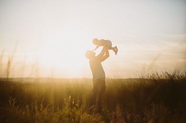 Tatăl nu vrea să petreacă prea mult timp cu copilul lui? Care sunt motivele