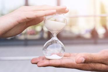 Timpul, cea mai prețioasă resursă. Opriți trenul, vreau să cobor!