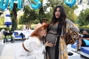 Lili Sandu a născut! Prima fotografie cu ea și bebelușul