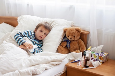 Forma ușoară de COVID-19 la copii se poata complica. Iată care este simptomul care arată acest lucru, potrivit explicației unui medic