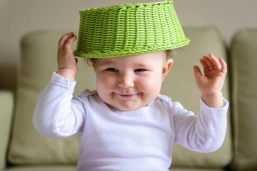 Cum să ții ocupat copilul de 1 an. Garantat!