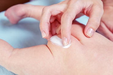 Crema cu hidrocortizon la bebeluși: utilizare și efecte secundare