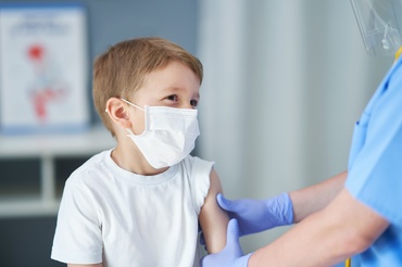 Vaccinul anti COVID-19 la copii: Moderna începe testarea pe copiii între 6 luni și 12 ani