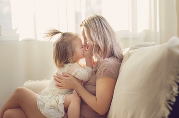 “Te iubesc infinit”. Dar cum facem să îi arătăm asta copilului