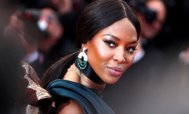 Naomi Campbell, mămică pentru prima dată la vârsta de 50 de ani. A postat și o imagine cu bebelușul