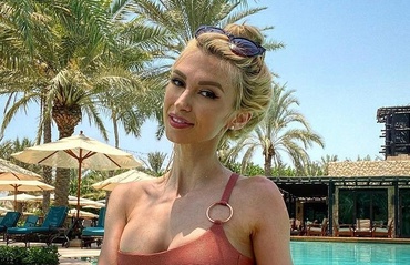 Andreea Bălan, cu iubitul în Dubai. Imagini sexy cu mămica