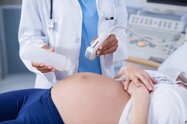 Investigații medicale gratuite pentru femei însărcinate și lăuze, cu sau fără asigurare